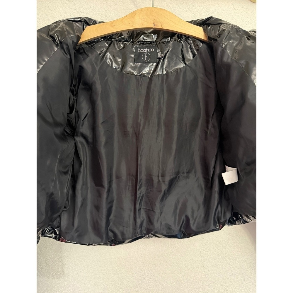 Boohoo Petite Black High Shine Cropped Puffer Jacket Hooded‎ Vinyl Coat US 4 - Picture 7 of 9